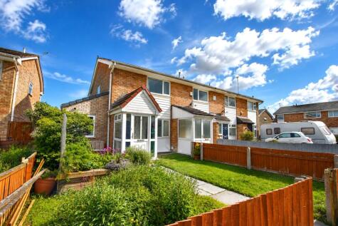 Brunsfield Close, Saughall Massie, Wirral, CH46