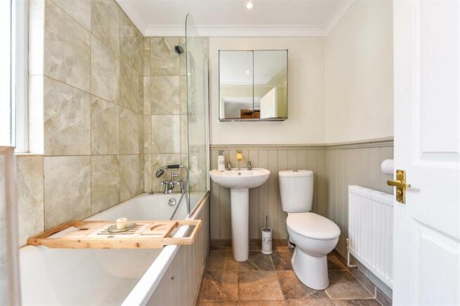 Bathroom.jpg