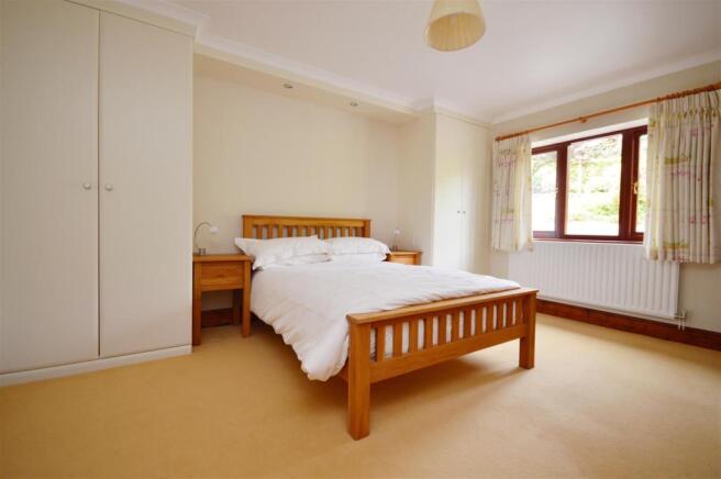 Bedroom 2.JPG