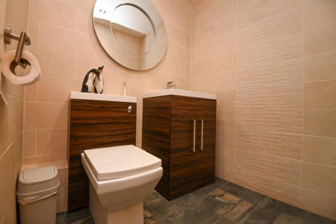 4 bed Cottage for sale Image 12