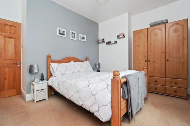 Bedroom 1 Pic 2