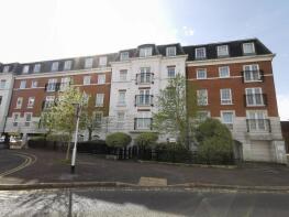 Flat 11, Central Walk, Station Approach, Epsom KT19 8BY