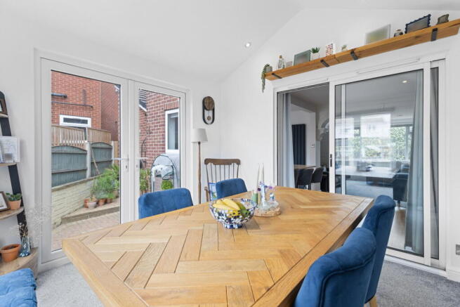 3 bed Semi-Detached for sale Image 10
