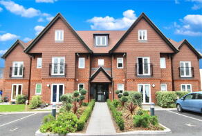 Flat 12, 28 Hundreds House, Linksfield Road, Westgate-on-sea CT8 8EZ