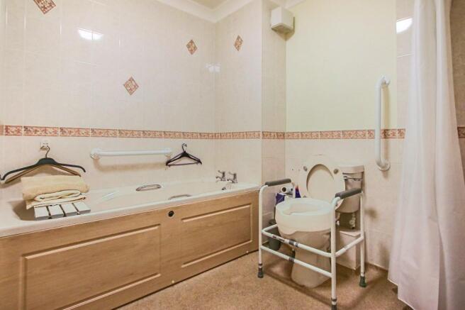 Photo 6