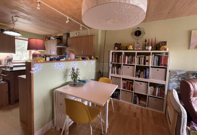 Dining Area.JPG