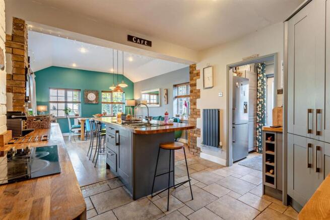 8642655-interior22-800.jpg