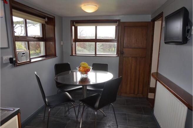 Kitchen / Breakfast