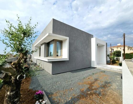 4 Bedroom Bungalow f