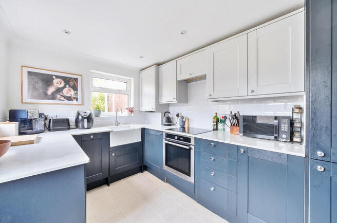 16-681dd3b352831-...