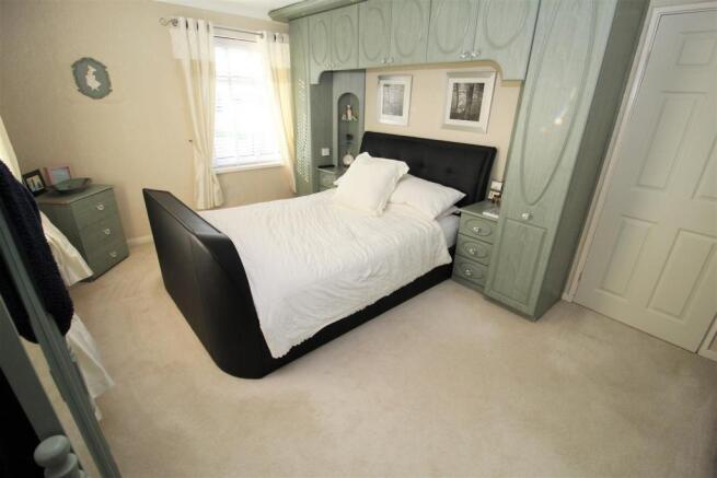 Bed1a.JPG