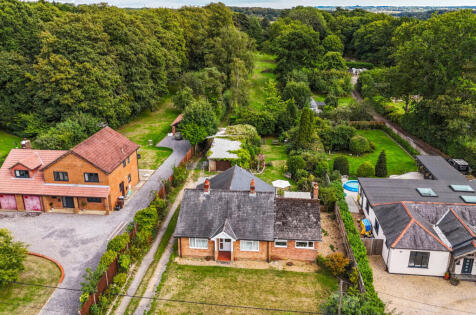 Alton Lane, Four Marks, Alton, Hampshire, GU34