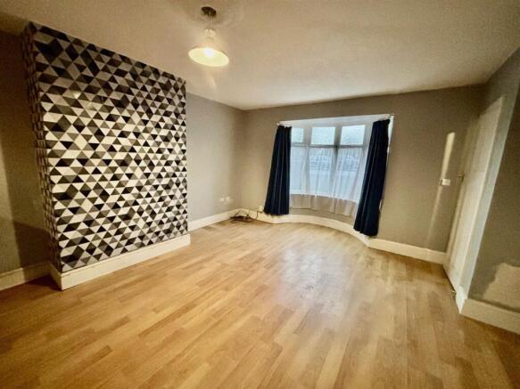 Open Plan Lounge/Dining Area