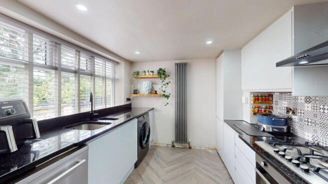 4 bed Terraced for sale Image 11