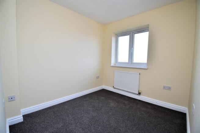 Common Road AVenue, South Kirkby (5)Bed 2