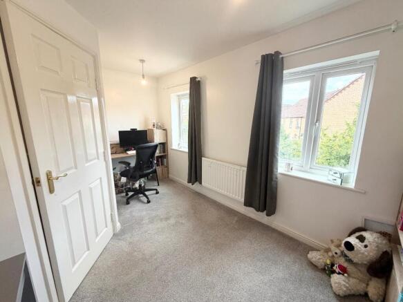 3 bed House for sale Image 8