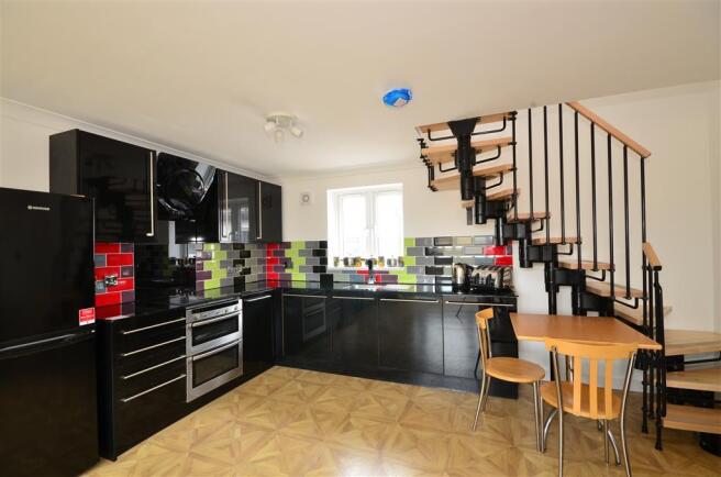 Lounge/Kitchen