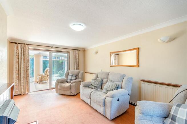8702424-interior01.jpg