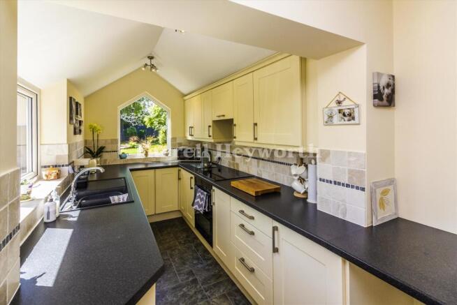 Kitchen image 2