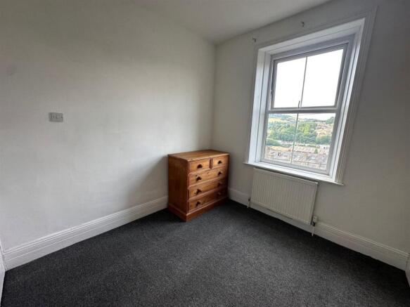 2 bed Terraced to rent Image 9