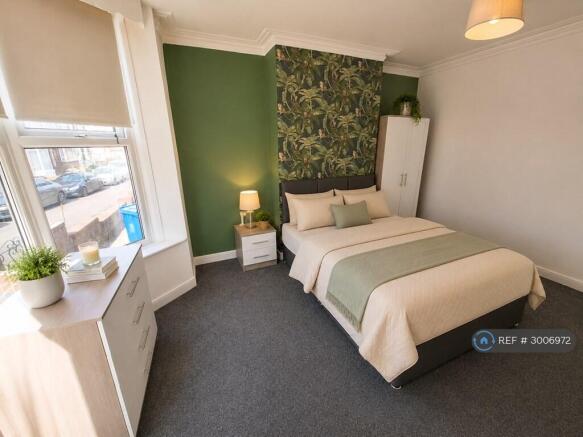 1 bed House Share to rent Image 4