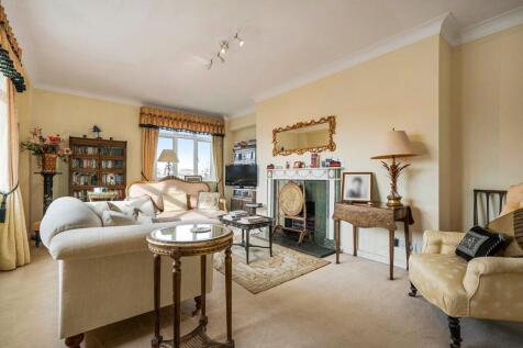 Melton Court,
Onslow Crescent, SW7