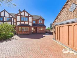 2, Grange Court, Hixon, Stafford ST18 0GQ