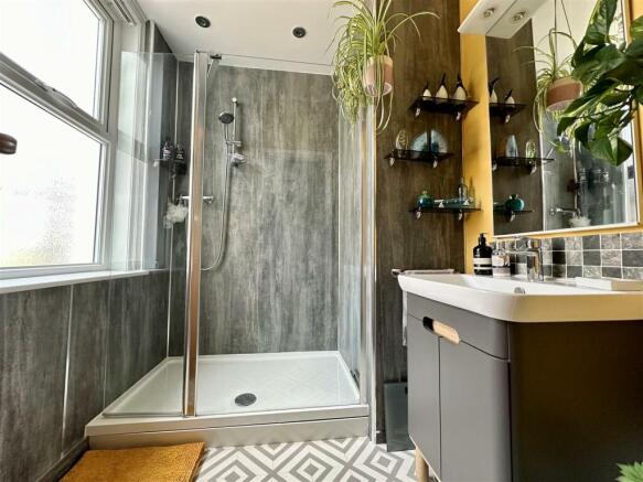 Downstairs Shower Room.jpg