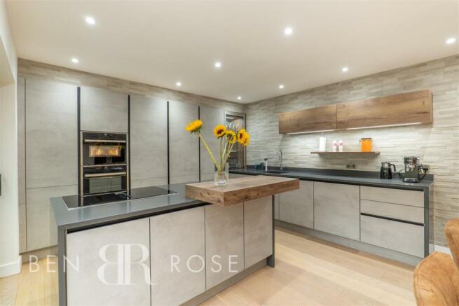 Kitchen/Breakfast Room