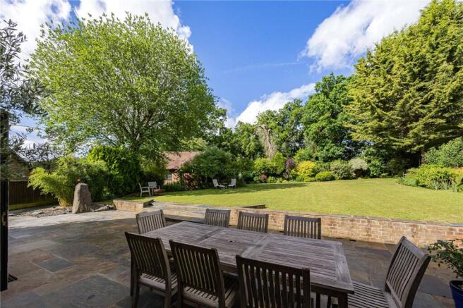 Alfresco Dining