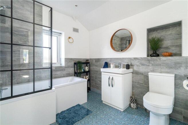 4 bed Semi-Detached for sale Image 10