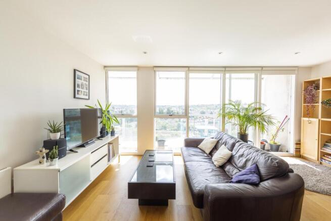 Living room ()