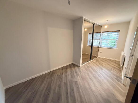 3 bed End of Terrace to rent Image 4