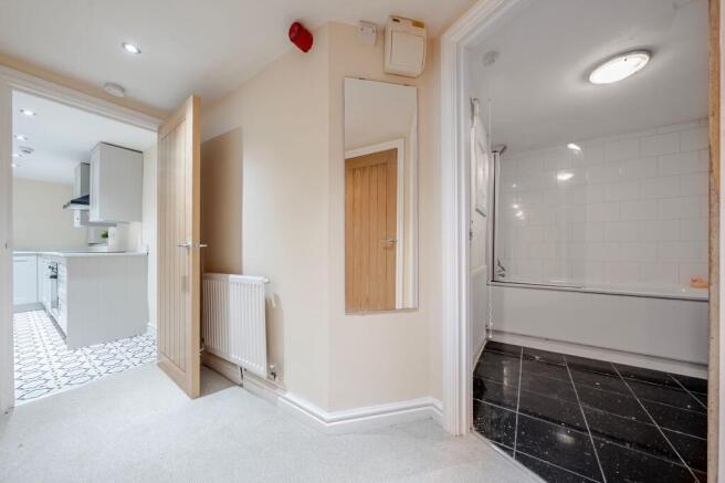 1 bed Flat to rent Image 8