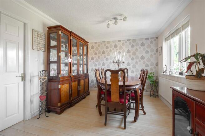 4 bed Detached for sale Image 6