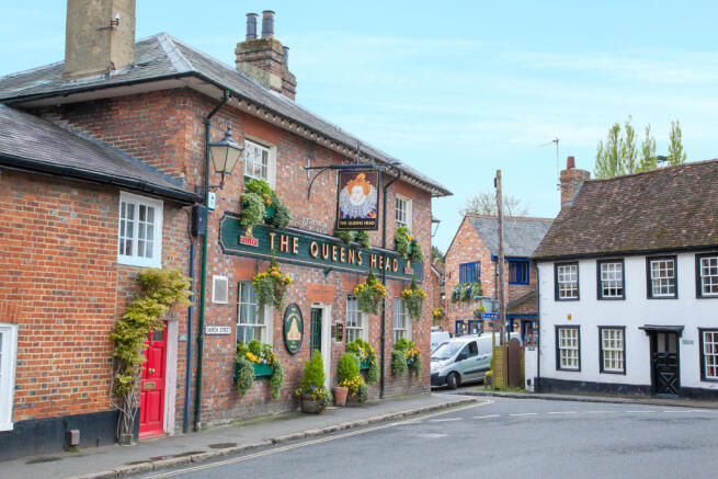 Popular nearby pub