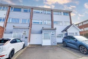 2a, Carlton Drive, Thundersley, Benfleet SS7 3YQ