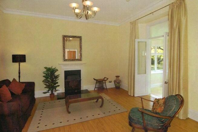 LOVELY FAMILY ROOM