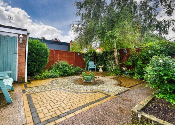 76 Chillington Drive - Garden (2).jpg
