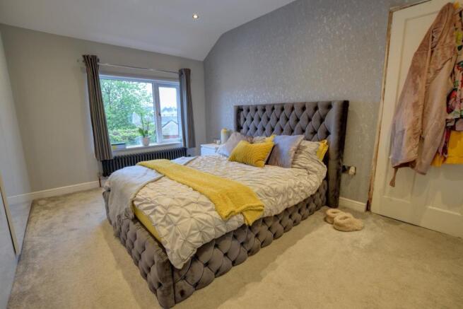 Bed 1.jpg