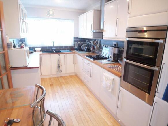 Kitchen/Breakfast RM