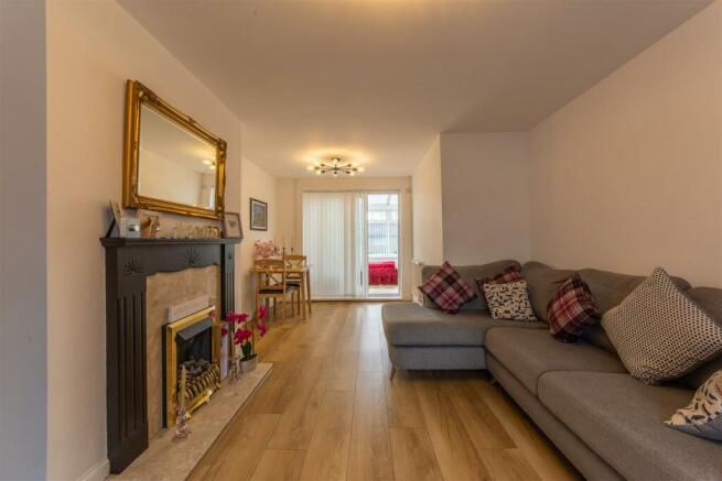 4 Tenby Close-8.jpg