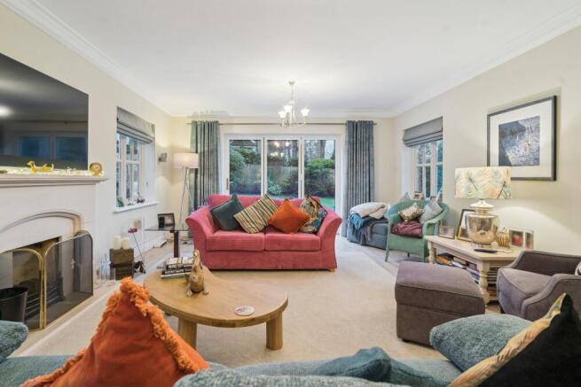 DSC01911-b7a093bcb7b9974103dca078a2da5a3c - 800px