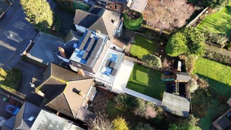 Shakespeare Drive, Shirley, B90