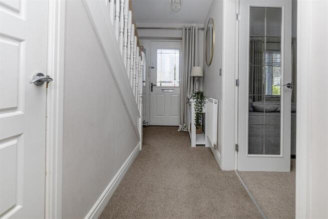 4 bed Detached for sale Image 5