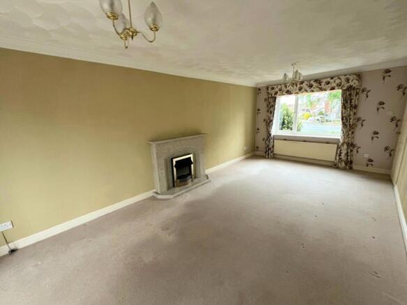 4 bed Detached for sale Image 9