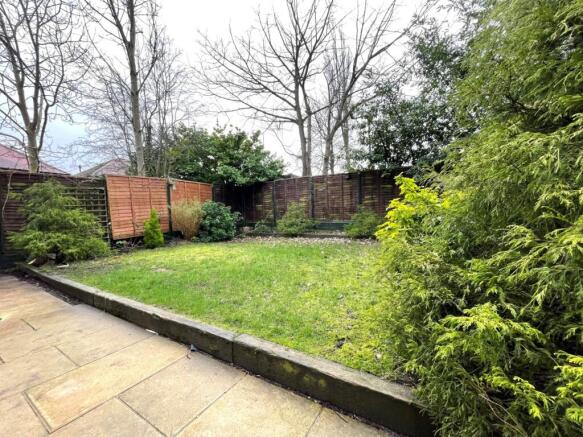 4 bed Detached to rent Image 10
