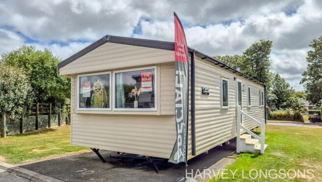 Exterior of Willerby Links Mistral holiday caravan