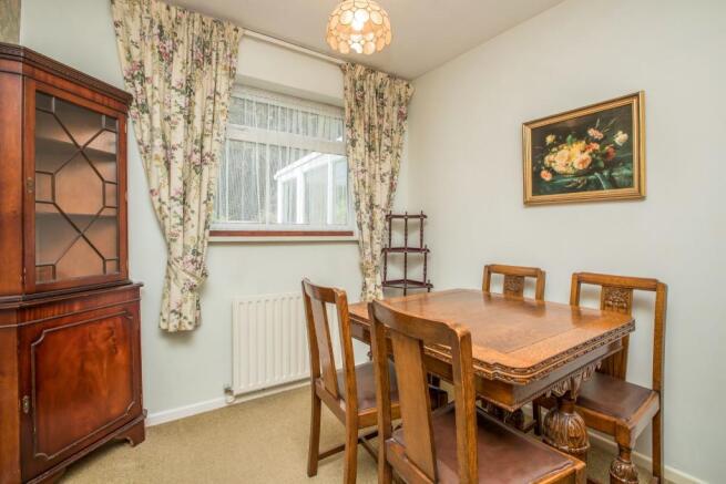 Bedroom 3/Dining Roo
