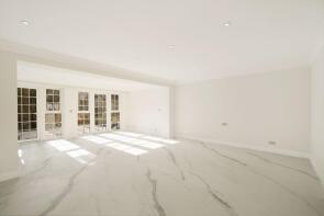 6, The Marlowes, London NW8 6NA